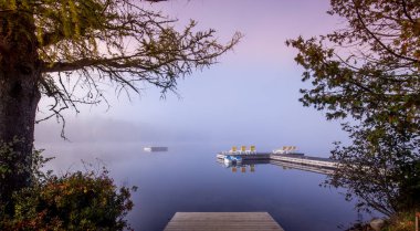 Lac-Superieur rıhtımı, Mont-tremblant, Quebec, Kanada