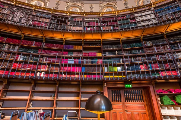 Biblioteca Nacional de París, Francia, interiores — Foto de Stock