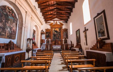 Capuchin kilisesinin iç mekanları, Ragusa, Sicilya, İtalya