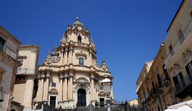 Duomo kilisesinin dış cepheleri, Ragusa, Sicilya, İtalya