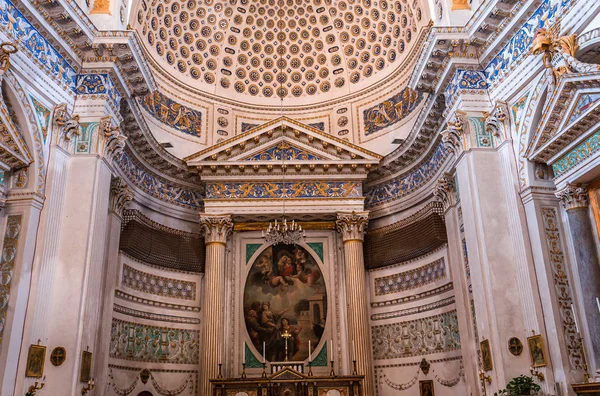サン・ジョヴァンニ・エヴァンジェリスタ教会、シクリ、シチリア、イタリア — ストック写真