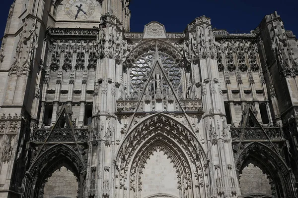 Exteriors of the cathedral, Troyes, France — Stock Photo, Image