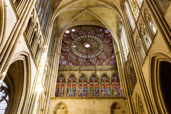 Interieurs van de kathedraal, Troyes, Frankrijk — Stockfoto