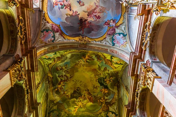 Basilica di Orta, Orta San Giulio, Olaszország — Stock Fotó