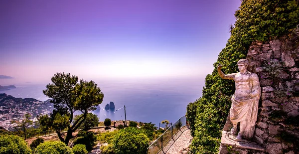 Vista da ilha de Capri a partir de Monte Solaro, em Anacapri — Fotografia de Stock