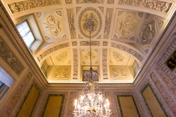 Interiors of palazzo Borromeo, lake maggiore, Stresa, italy — Stock Photo, Image