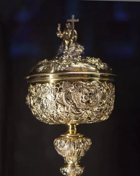 hazine ve katedral Notre Dame de Paris mücevherleri 