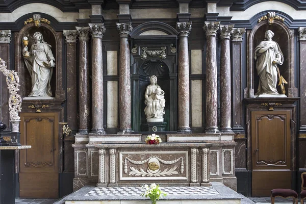 Michelangelo pieta bruges Belçika