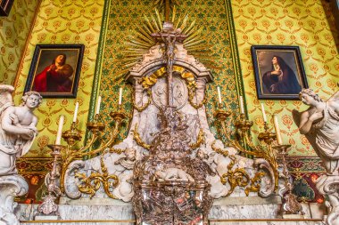 Bazilika kutsal kan, bruges, Belçika