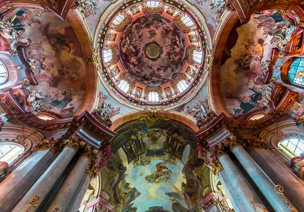 Iglesia de San Nicolás, Mala Strana, Praga — Foto de Stock