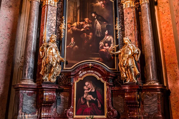Kościół św Mikołaja, Mala Strana, Praga — Zdjęcie stockowe