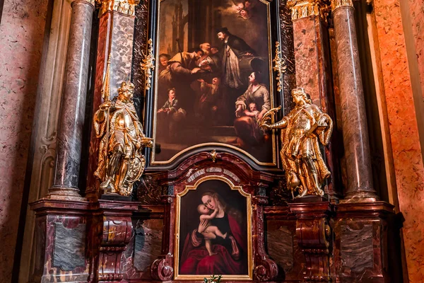 Iglesia de San Nicolás, Mala Strana, Praga — Foto de Stock