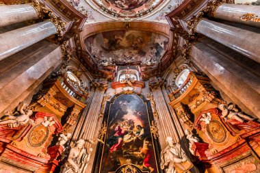 Aziz Nikolaos kilisesi, Mala Strana, Prag