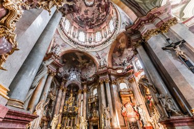 Aziz Nikolaos kilisesi, Mala Strana, Prag