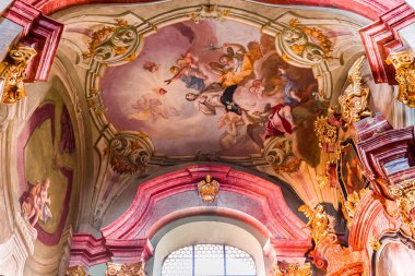 Aziz Nikolaos kilisesi, Mala Strana, Prag