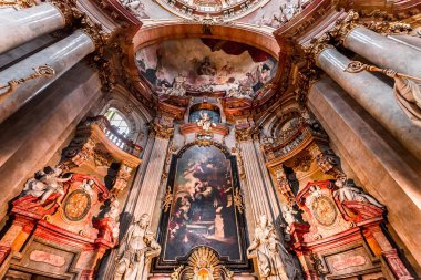 Aziz Nikolaos kilisesi, Mala Strana, Prag