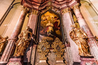 Aziz Nikolaos kilisesi, Mala Strana, Prag