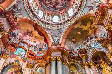 Aziz Nikolaos kilisesi, Mala Strana, Prag