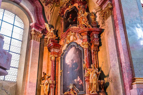 Igreja de São Nicolau, Mala Strana, Praga — Fotografia de Stock