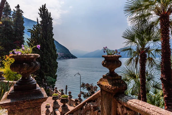 Villa Manastırı, Como Gölü, Varenna, İtalya