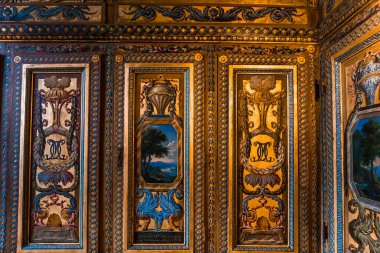 Hotel de Lauzun 'un iç dekorasyonları, Paris, Fransa