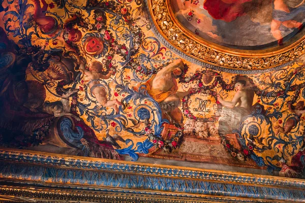 Decorações de interiores do hotel de Lauzun, Paris, França — Fotografia de Stock