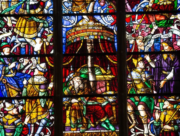 Vidrieras de la catedral, Ploermel, Francia — Foto de Stock