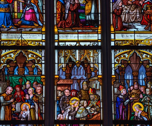 Witraże z katedry, Ploermel, Francja — Zdjęcie stockowe