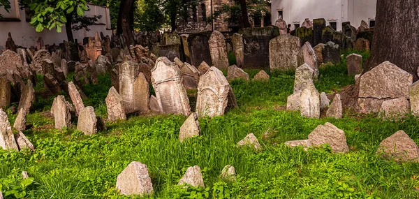 Starý židovský hřbitov, Praha, Česká republika — Stock fotografie