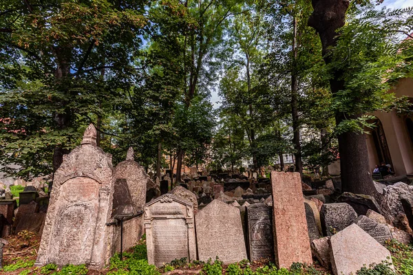 Antiguo cementerio judío, Praga, República Checa — Foto de Stock