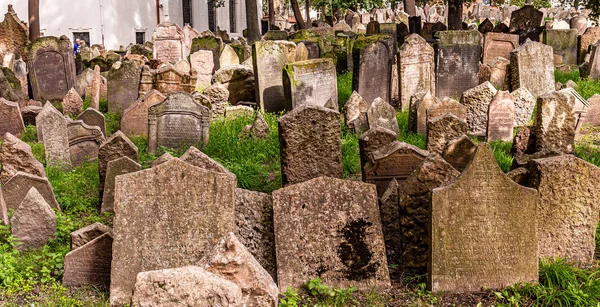 Starý židovský hřbitov, Praha, Česká republika — Stock fotografie
