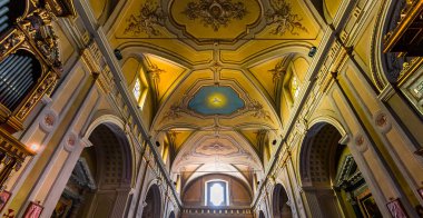 Santa Maria del Tiglio Kilisesi, Gravedona, İtalya