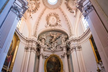 ROME, ITALY, 18 Haziran 2015: Saint John Lateran 'ın iç mimari ve mimari detayları, 18 Haziran 2015, Roma, İtalya