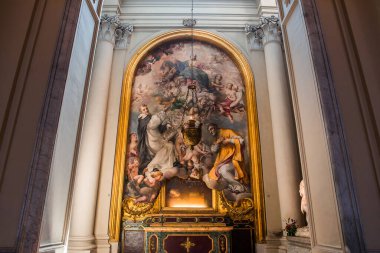 ROME, ITALY, 18 Haziran 2015: Saint John Lateran 'ın iç mimari ve mimari detayları, 18 Haziran 2015, Roma, İtalya