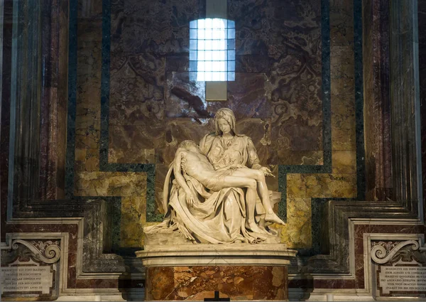 Watykańskie Miasto Czerwca 2015 Pieta Statua Michała Anioła Bazylice Piotra — Zdjęcie stockowe