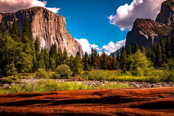 Muro Escalada Roca Mundialmente Famoso Capitán Parque Nacional Yosemite California — Foto de Stock