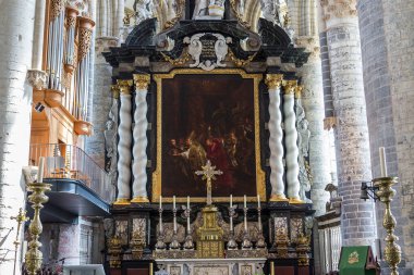 GHENT, BELGIUM 31 Temmuz 2014: Gent, Belçika 'da Aziz Nicholas Kilisesi' nin İç İşleri, Tabloları ve Detayları, 31 Temmuz 2014