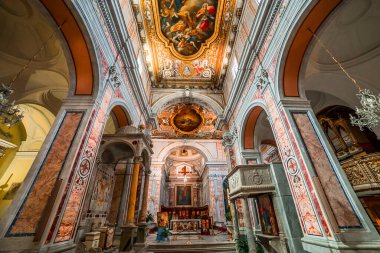 SORRENTO, ITALY, 12 Mayıs 2014: Napoli katedrali Duomo 'nun iç kısımları ve detayları, Saint Januarius, camapnia, İtalya, 12 Mayıs 2014, Sorrento, İtalya