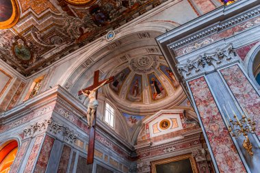 SORRENTO, ITALY, 12 Mayıs 2014: Napoli katedrali Duomo 'nun iç kısımları ve detayları, Saint Januarius, camapnia, İtalya, 12 Mayıs 2014, Sorrento, İtalya