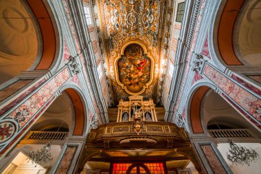 SORRENTO, ITALY, 12 Mayıs 2014: Napoli katedrali Duomo 'nun iç kısımları ve detayları, Saint Januarius, camapnia, İtalya, 12 Mayıs 2014, Sorrento, İtalya