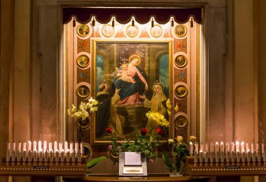 SORRENTO, İtalya 12 Mayıs 2014: Sorrento, camapnia, İtalya 'daki Madonna del Carmine Kilisesi' nin İç İşleri ve Detayları, 12 Mayıs 2014
