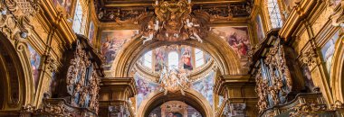 NAPLES, ITALY 16 Mayıs 2014: San Gregorio Armeno Kilisesi 'nin İç İşleri ve Detayları, 16 Mayıs 2014, Napoli, İtalya