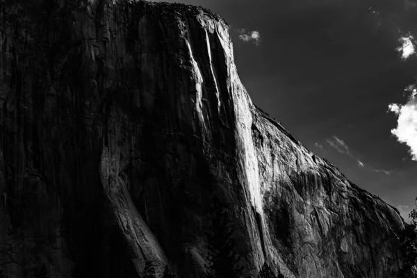 Parede Escalada Mundialmente Famosa Capitan Parque Nacional Yosemite Califórnia Eua — Fotografia de Stock