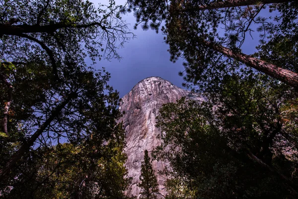 Parede Escalada Mundialmente Famosa Capitan Parque Nacional Yosemite Califórnia Eua — Fotografia de Stock