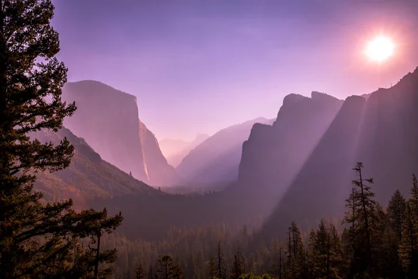 Parete Arrampicata Fama Mondiale Capitan Parco Nazionale Dello Yosemite California — Foto Stock