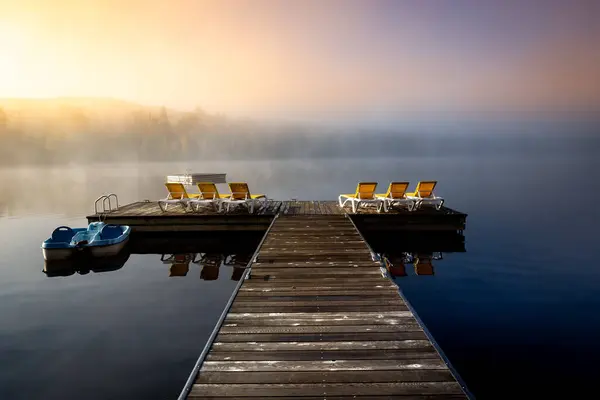 Över Båtbrygga Lac Superieur Dimmig Morgon Med Dimma Laurentides Mont — Stockfoto