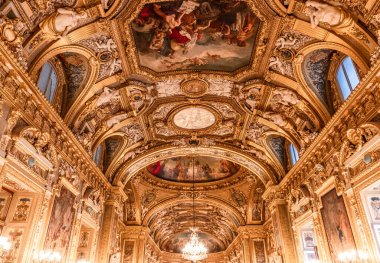 PARIS, FRANCE, 20 EYLÜL 2025: Fransız Cumhuriyeti Senatosu 'nun iç mimari ve mimari dekorları, parlamento binası