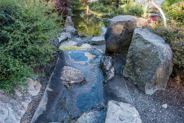 Water Flows Pool Japanese Garden Seatac Washington — Stock Photo, Image