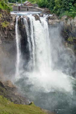 Bir görünümü splendorous Snoqualmie Falls.