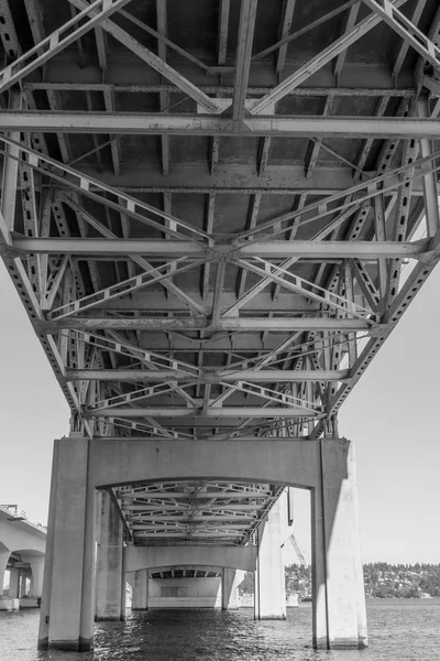 Een Weergave Van Onderzijde Van Brug Van Snelweg Negentig Seattle — Stockfoto